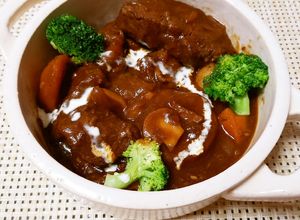 圧力鍋で簡単♡市販のルーでビーフシチュー-レシピのメイン写真