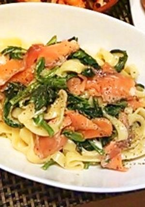 サーモンとほうれん草のクリームパスタ-レシピのメイン写真