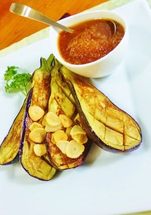 ガーリックチップのせ茄子の玉ねぎソース-レシピのメイン写真