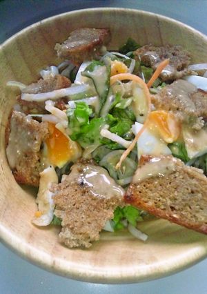 ドイツパンで，簡単パンサラダ-レシピのメイン写真