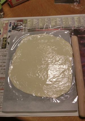 打粉なし、手を汚さず、ピザ生地を伸ばす！-レシピのメイン写真