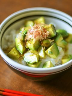 簡単ヘルシー☆アボカドとろろ丼-レシピのメイン写真
