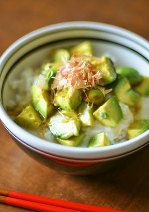簡単ヘルシー☆アボカドとろろ丼-レシピのメイン写真
