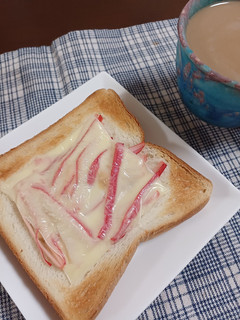 簡単!かにかまチーズトースト-レシピのメイン写真