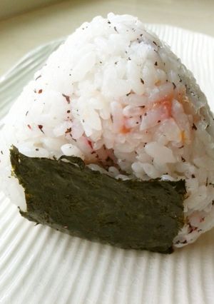 おにぎり：ゆかり梅鰹-レシピのメイン写真