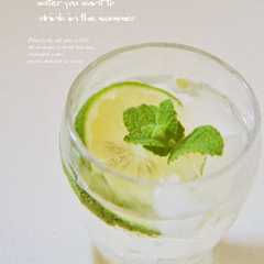 รูปของ 夏に飲みたい♡はちみつレモン炭酸水