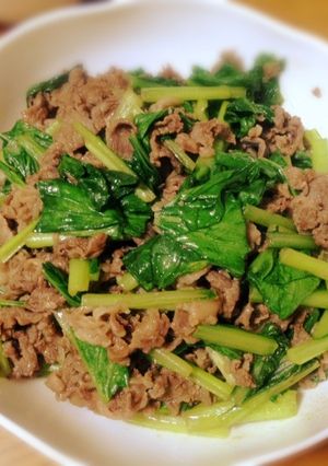 牛肉と小松菜のにんにく醤油炒め-レシピのメイン写真