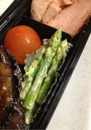 お弁当や酒のアテに！アスパラの豆板醤マヨ-レシピのメイン写真