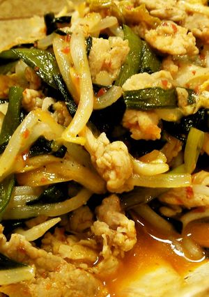 野菜たっぷり、豚ｷﾑﾁ炒め♪-レシピのメイン写真