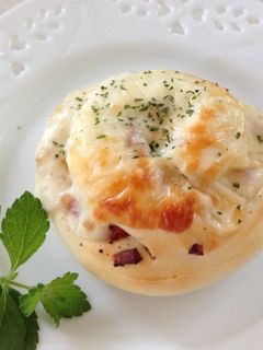 ベーコンと玉ねぎのチーズパン-レシピのメイン写真