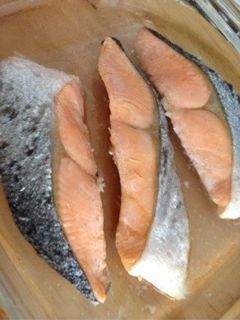 めっちゃ簡単‼レンジでふっくら鮭☆-レシピのメイン写真