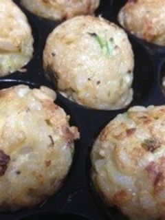 たこ焼き機でプチチャーハン-レシピのメイン写真