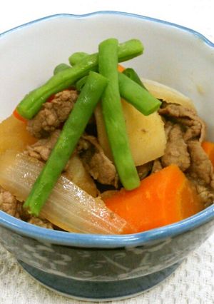 ちょっぴり甘めの肉じゃが-レシピのメイン写真