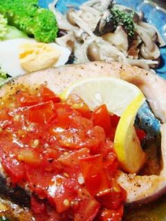 サーモンステーキ*フレッシュトマトソース-レシピのメイン写真