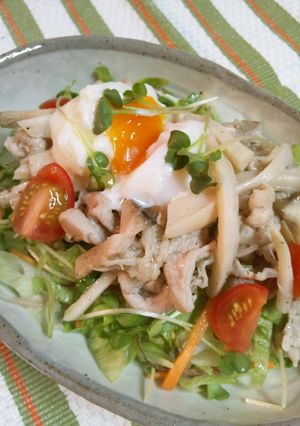 びっくり！！温玉豚サラダ丼-レシピのメイン写真