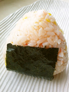 おにぎり:海老コーンケチャ-レシピのメイン写真