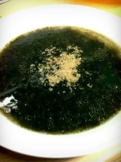 超簡単☆海苔とわかめの黒々スープ-レシピのメイン写真