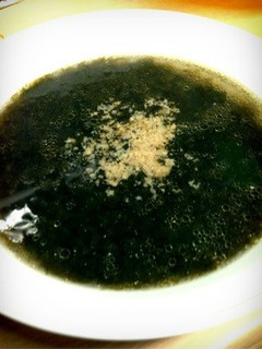 超簡単☆海苔とわかめの黒々スープ-レシピのメイン写真