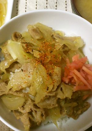 隠し味はしょうが♪めんつゆで簡単豚丼-レシピのメイン写真