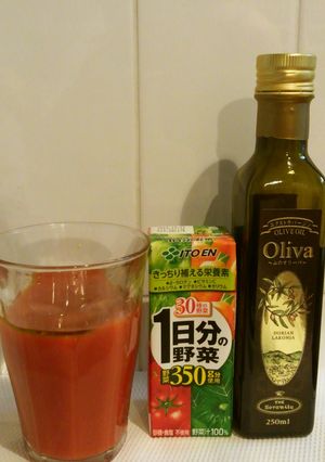 【腸美人への道】オリーブ油入野菜ジュース-レシピのメイン写真
