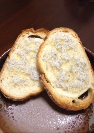 フランスパンのシラスバタートースト-レシピのメイン写真