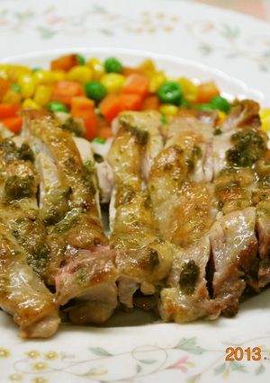 バジルペーストで♪　鶏もも肉の香草焼き-レシピのメイン写真