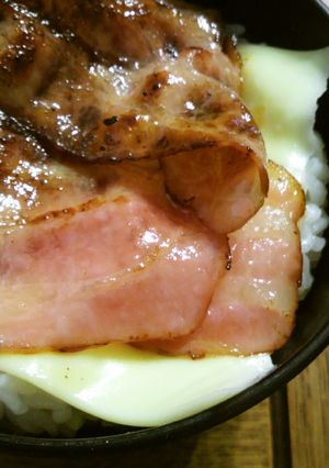簡単！ベーコンチーズ丼　時々タバスコ-レシピのメイン写真