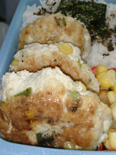 ゴロッとチキン入り豆腐ハンバーグ-レシピのメイン写真