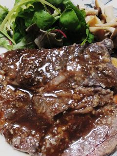 安いお肉で!柔らか塩麹ステーキ-レシピのメイン写真