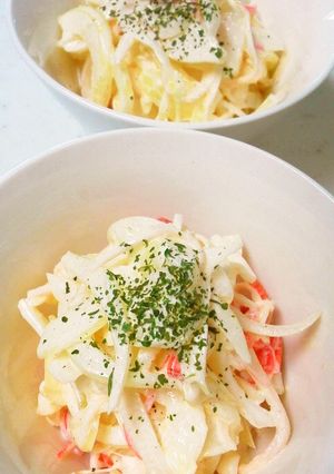 簡単☆かにかまと玉葱のチーズサラダ-レシピのメイン写真