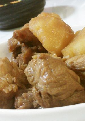 圧力鍋で♪豚すね肉とじゃがいもの煮物-レシピのメイン写真