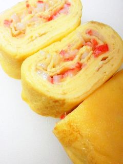 お弁当に☆めんつゆマヨ☆かにかまの卵焼き-レシピのメイン写真