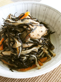 鶏むね肉エノキタケ梅酒deひじきの煮物-レシピのメイン写真