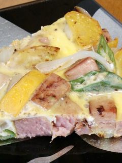 スパムと夏野菜のオープンオムレツ-レシピのメイン写真