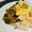 豚ひき肉とほうれん草のそぼろ丼