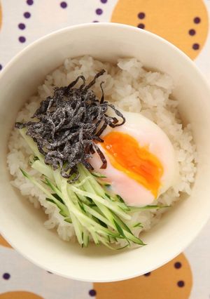 塩昆布×きゅうりdeサッパリ温玉丼-レシピのメイン写真