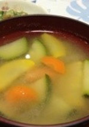 意外！美味しい☆ズッキーニのお味噌汁-レシピのメイン写真