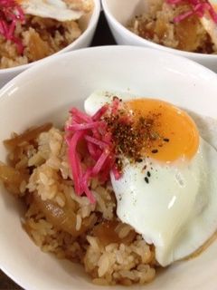 肉無し牛丼風玉ねぎの甘辛炊き込み御飯-レシピのメイン写真