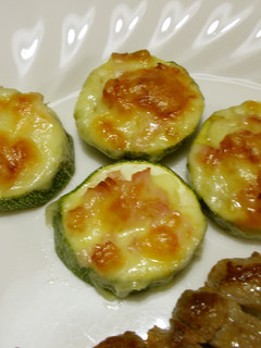 ズッキーニのベーコンチーズ焼き-レシピのメイン写真