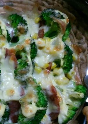 ブロッコリーとサラミのマヨチーズ焼き-レシピのメイン写真