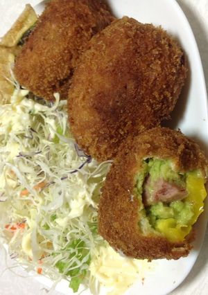 パプリカとアボガドの肉詰めフライ-レシピのメイン写真