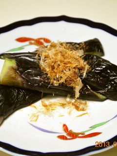 簡単♪皮も食べましょ、レンジで焼き茄子-レシピのメイン写真