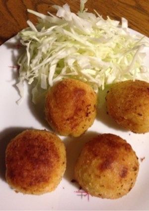 残ったかぼちゃサラダで揚げずにコロッケ-レシピのメイン写真