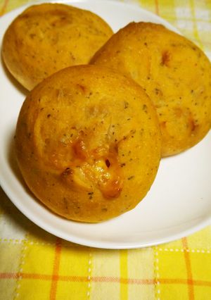 トマトジュースでWチーズパン-レシピのメイン写真