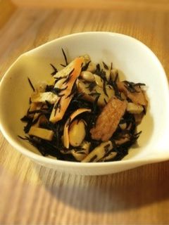 味噌が決め手*ひじきの煮物-レシピのメイン写真