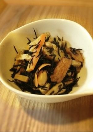味噌が決め手＊ひじきの煮物-レシピのメイン写真