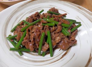 牛肉とにんにくの芽の甘辛炒め-レシピのメイン写真
