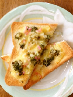 かまぼことパセリのチーズトースト-レシピのメイン写真