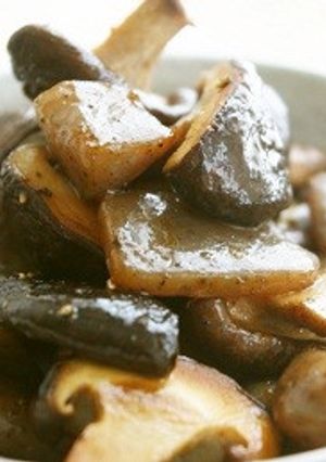 椎茸と蒟蒻のバター醤油焼き-レシピのメイン写真