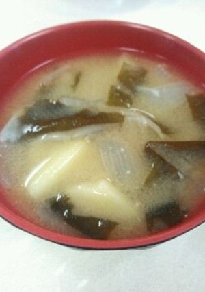 母の味を真似したジャガイモ入り味噌汁-レシピのメイン写真